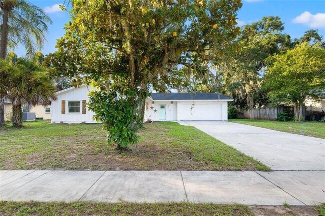 508 Brooker Rd in Brandon, FL - Building Photo - Building Photo