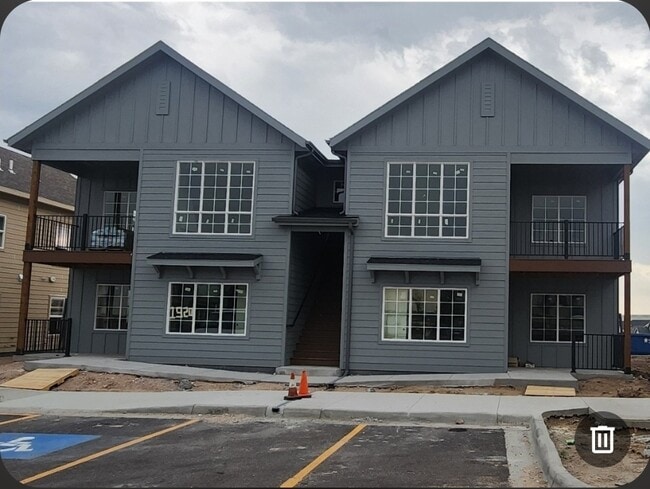 1920 Howling Moon Way, Unit Howling moon