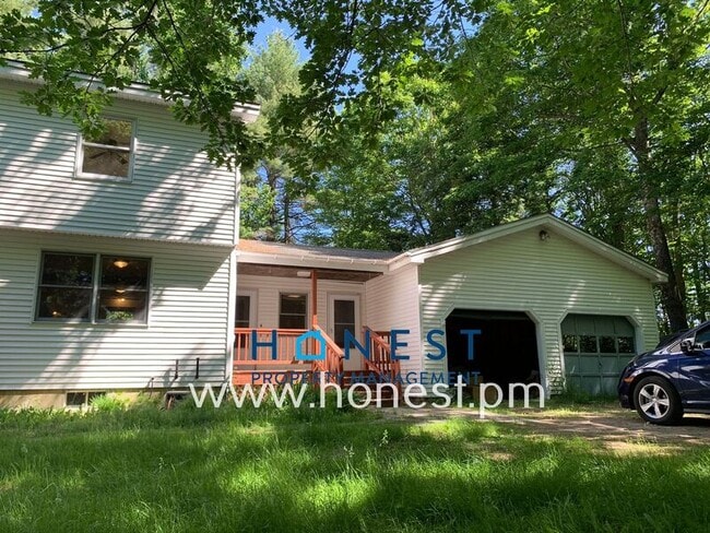 668 Pond Rd in Wales, ME - Building Photo - Building Photo