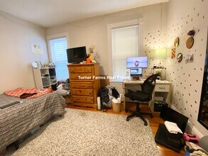 108 Buttonwood St, Unit 1 in Boston, MA - Building Photo - Building Photo