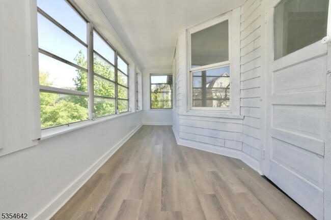 26 Treacy Ave in Newark, NJ - Building Photo - Building Photo
