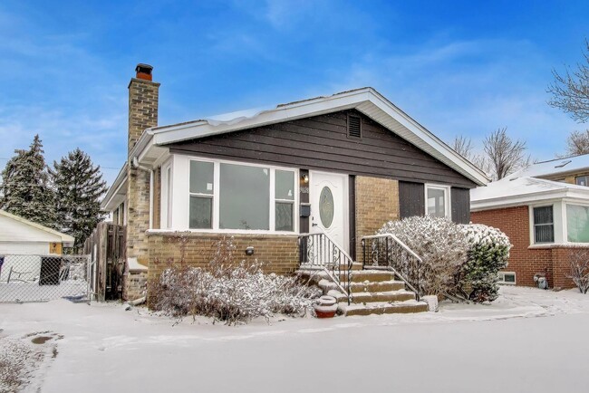 5028 N Oneida Ave in Norridge, IL - Building Photo - Building Photo