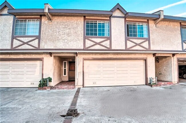 property at 13921 Kornblum Ave