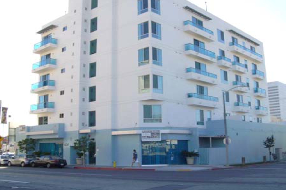 Wilshire Fairfax Condos in Los Angeles, CA - Foto de edificio