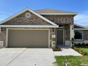 18 Olympic St in Edinburg, TX - Building Photo - Building Photo