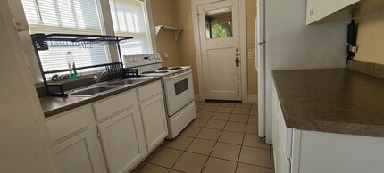 1545 N Market St in Wichita, KS - Building Photo - Building Photo