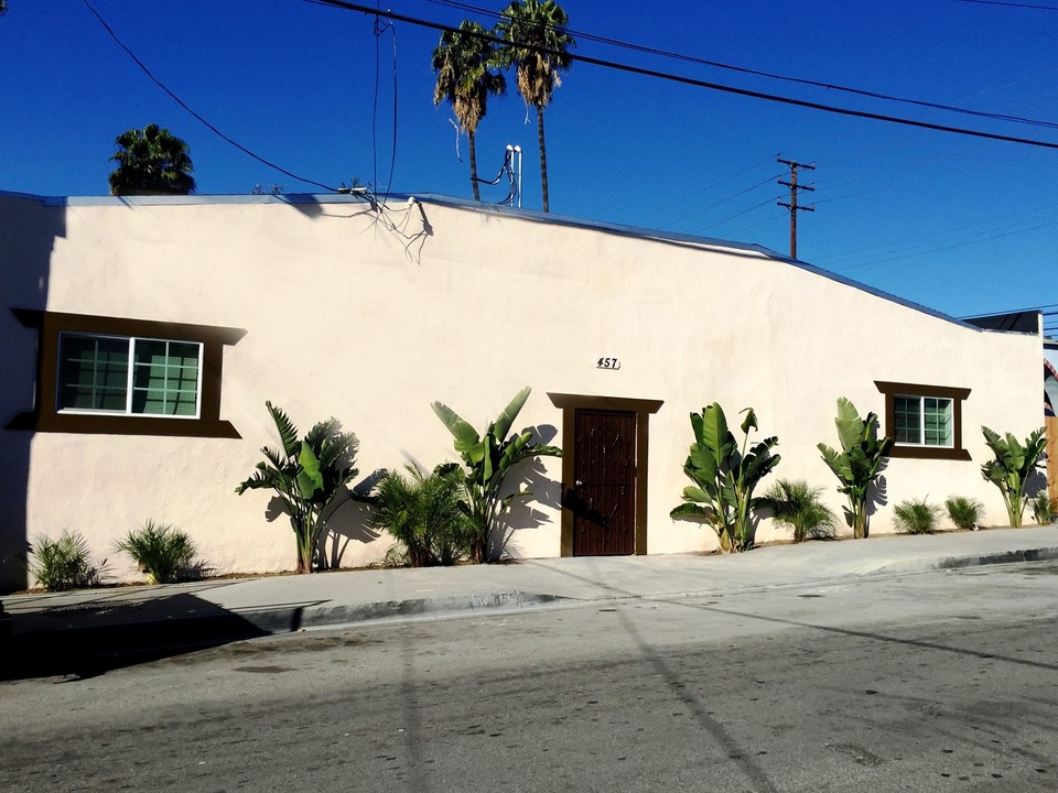 457 N Record Ave in Los Angeles, CA - Foto de edificio