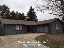 1069 Ely Blvd S in Petaluma, CA - Building Photo