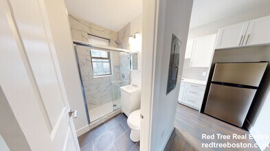 81 Park Dr, Unit 22 in Boston, MA - Building Photo - Building Photo