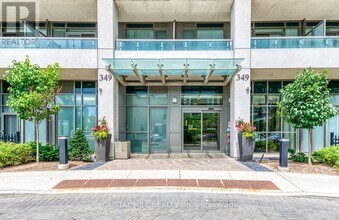 349 Rathburn Rd W in Mississauga, ON - Building Photo - Building Photo