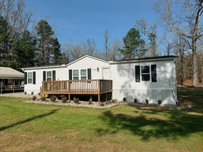 512 Rock Creek Rd in Hot Springs, AR - Foto de edificio - Building Photo