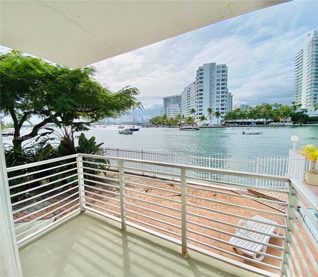 1441 Lincoln Rd in Miami Beach, FL - Building Photo - Building Photo