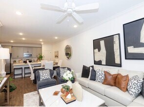 291 King St in Oxford, MS - Building Photo - Building Photo