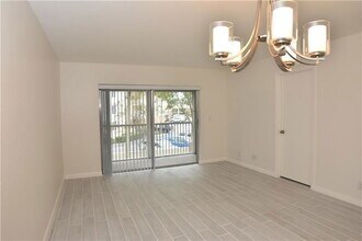 8750 Royal Palm Blvd in Coral Springs, FL - Building Photo - Building Photo