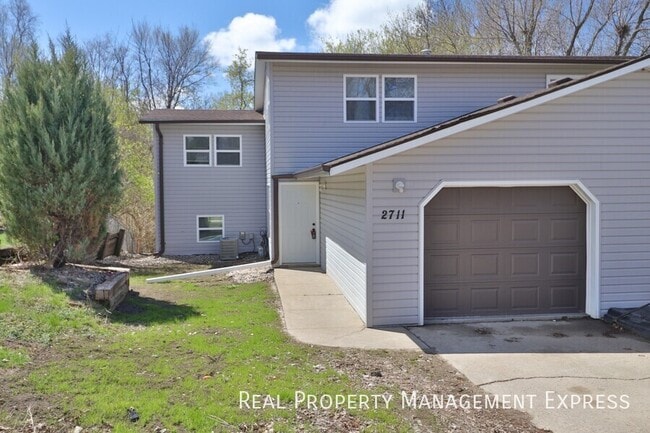 Spacious 3 Bedroom Duplex on the East Side