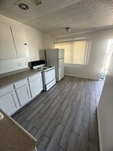 6340 Casada Way, Unit C in Las Vegas, NV - Building Photo - Building Photo