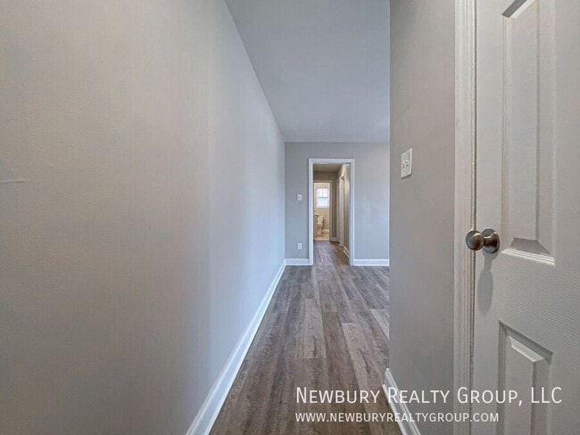 313 San Juan Dr in McKeesport, PA - Building Photo - Building Photo