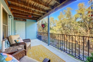 358 Shady Bluff Dr in Wimberley, TX - Building Photo