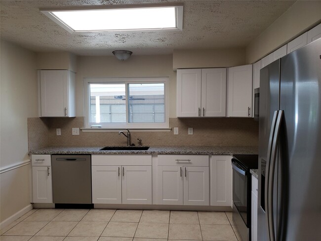 property at 16007 Glen Mar Dr