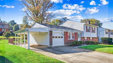 9204 Woodreed Ct in Crestwood, KY - Building Photo - Building Photo