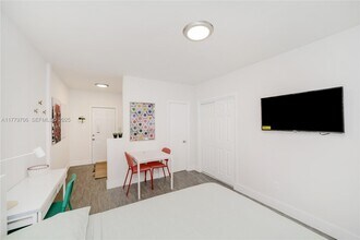 770 NE 123rd St in North Miami, FL - Building Photo - Building Photo