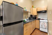 2018 E York St photo'