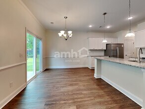 445 Brookgreen Dr in Moncks Corner, SC - Foto de edificio - Building Photo