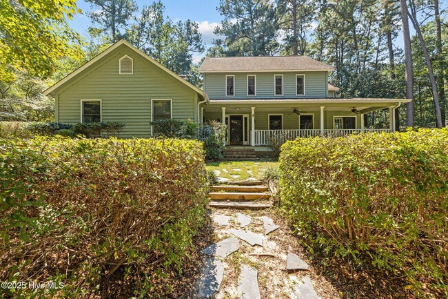 225 Mitchell Rd in Southern Pines, NC - Building Photo - Building Photo