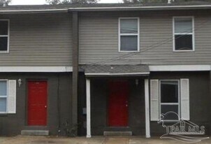 2711 N M St in Pensacola, FL - Building Photo