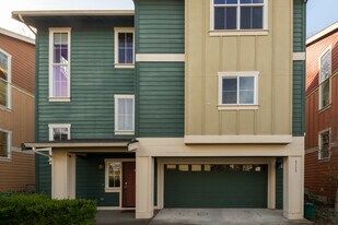 6733 37th Ave S in Seattle, WA - Building Photo