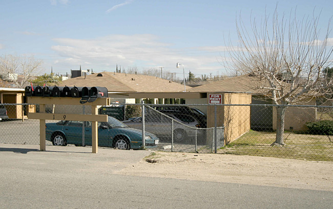 15699-15709 Sueno Ln in Victorville, CA - Building Photo - Building Photo