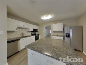 6934 Sunshine Tree Dr in San Antonio, TX - Building Photo - Building Photo