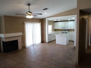 5532 Great Divide St in North Las Vegas, NV - Building Photo - Building Photo