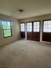 12011 Rochester Ave, Unit 9 in Los Angeles, CA - Building Photo - Building Photo
