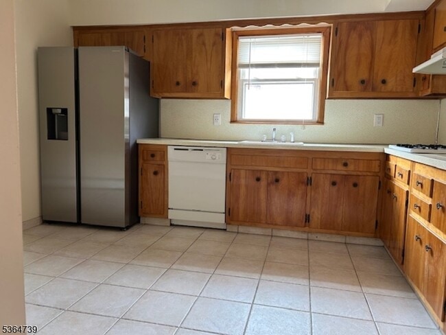 property at 34 Hilton St