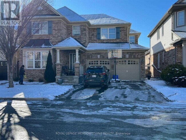 340 Tonelli Ln in Milton, ON - Building Photo - Building Photo