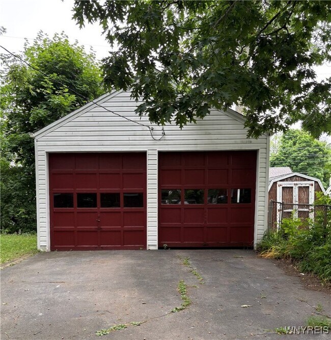 620 Beach Rd in Buffalo, NY - Building Photo - Building Photo