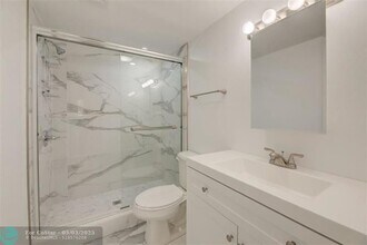 1017 NW 30th Ct in Wilton Manors, FL - Building Photo - Building Photo