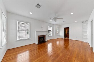 2302 Shakespeare St in Houston, TX - Building Photo - Building Photo