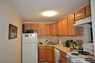 60 Homer Ave, Unit 508 in Cambridge, MA - Foto de edificio - Building Photo