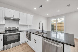 9312 Curious Squirrel St in Austin, TX - Building Photo - Building Photo