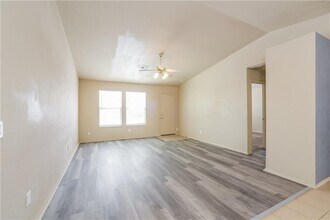 15400 Lilly Garden Ln in Oklahoma City, OK - Building Photo - Building Photo