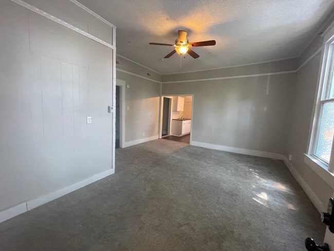 1800 S Main St in Columbia, TN - Building Photo - Building Photo