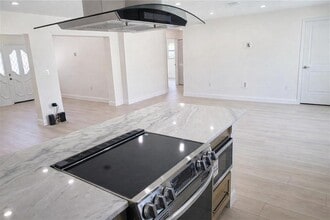 4018 29th Ave W in Bradenton, FL - Building Photo - Building Photo