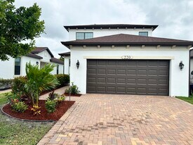 220 SE Via Visconti in Port St. Lucie, FL - Building Photo