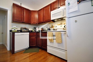 14 Leverett St-Unit -2 in Brookline, MA - Building Photo - Building Photo