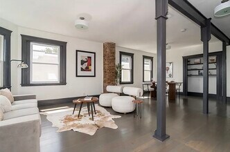 19 Peverell St in Boston, MA - Building Photo - Building Photo