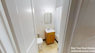 119 Sutherland Rd, Unit D in Boston, MA - Building Photo - Building Photo