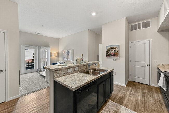 Alkire Meadows in Columbus, OH - Building Photo - Building Photo