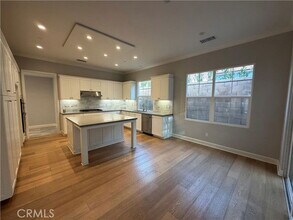 58 Tollson in Irvine, CA - Building Photo - Building Photo